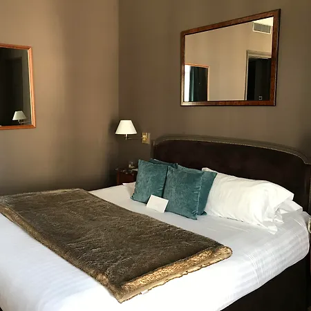 Hotel Carlton 4*