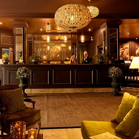 Carlton Hotel 4*