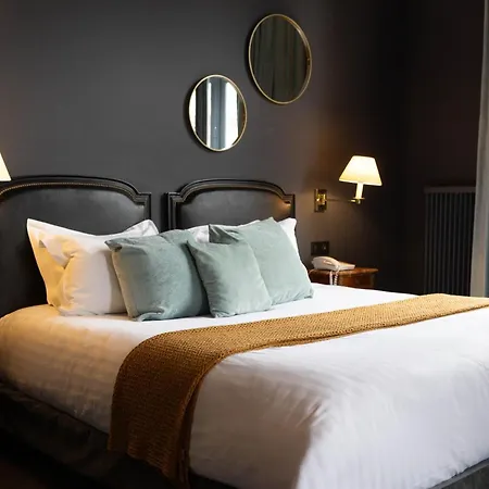 Carlton Hotel 4*
