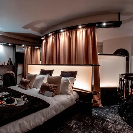 Carlton Hotel 4*