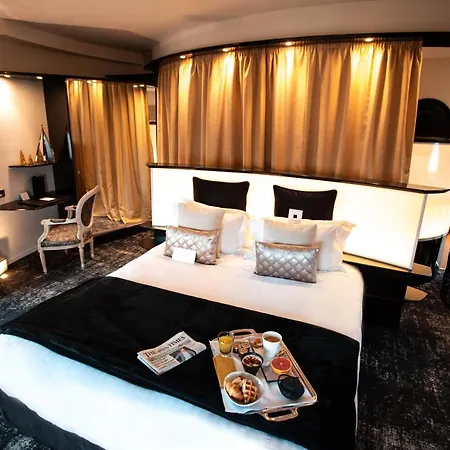 Carlton Otel